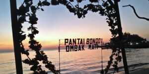 Wisata Pantai Ombak Mati Jepara